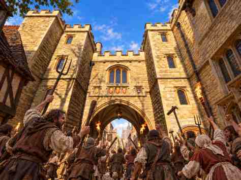 MEDIEVAL CLERKENWELL GATE KNIGHT HOSPITALLER 